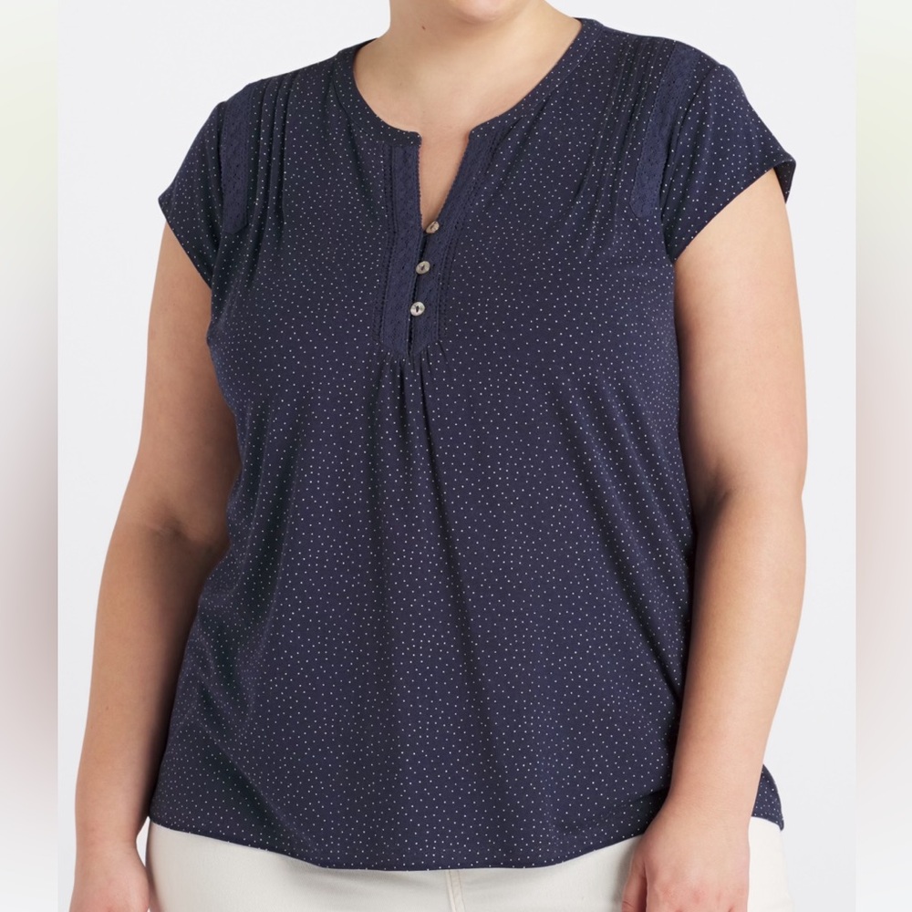 Daniel Rainn Navy and White Dot Cap-Sleeve Henley